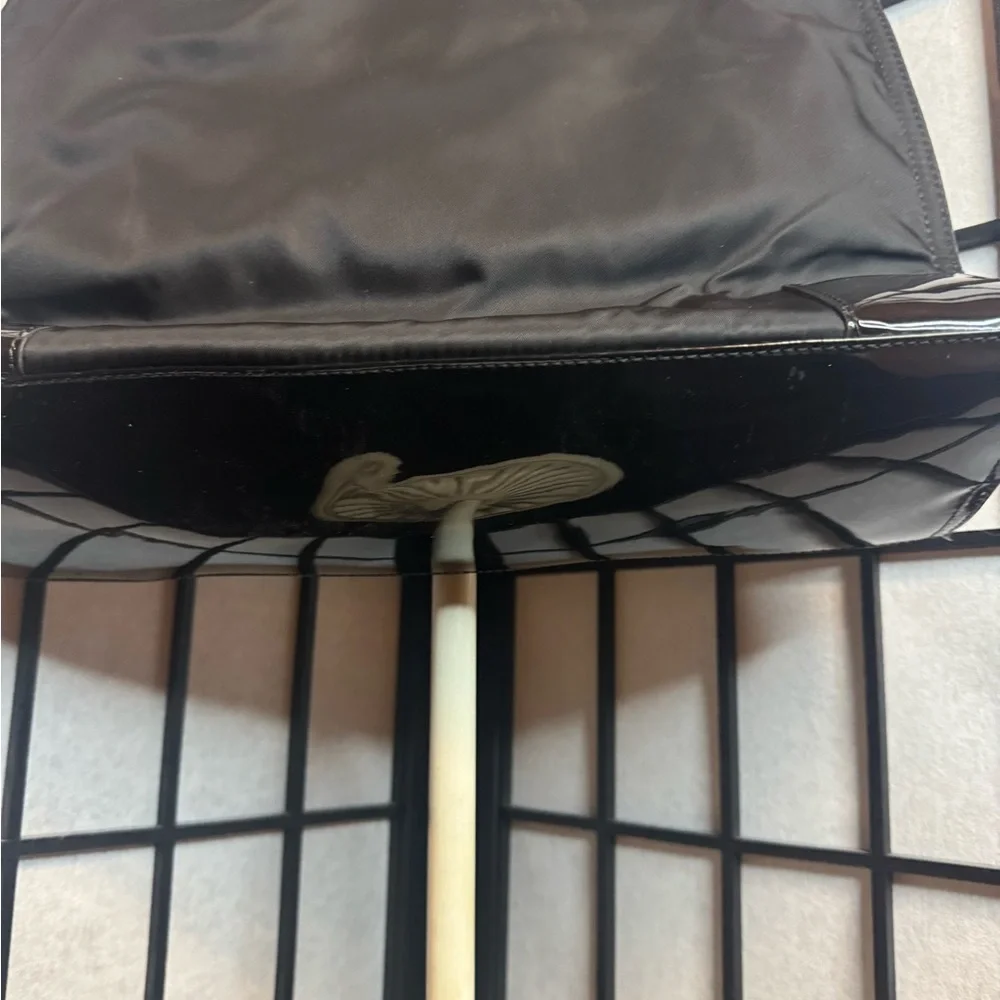Tory Burch Black Patent Trim Tote - Picture 5 of 8